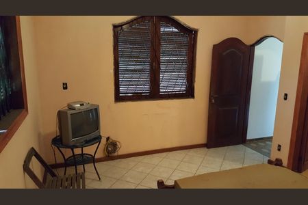 Casa para alugar com 450m², 7 quartos e 1 vaga Casa para alugar com 450m², 7 quartos e 1 vagaQuarto