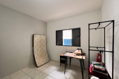 Casa à venda com 300m², 2 quartos e 2 vagas Casa à venda com 300m², 2 quartos e 2 vagasQuarto
