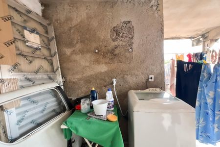 Casa à venda com 300m², 2 quartos e 2 vagas Casa à venda com 300m², 2 quartos e 2 vagasÁrea de serviço
