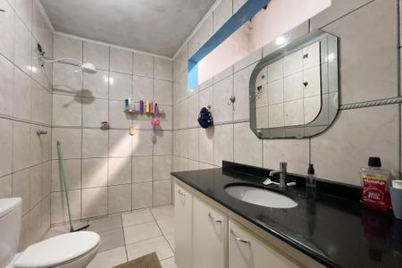 Casa à venda com 300m², 2 quartos e 2 vagas Casa à venda com 300m², 2 quartos e 2 vagasBanheiro social