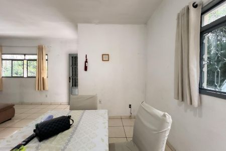 Casa à venda com 300m², 2 quartos e 2 vagas Casa à venda com 300m², 2 quartos e 2 vagasCopa