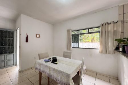 Casa à venda com 300m², 2 quartos e 2 vagas Casa à venda com 300m², 2 quartos e 2 vagasCopa