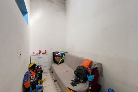 Casa à venda com 300m², 2 quartos e 2 vagas Casa à venda com 300m², 2 quartos e 2 vagasQuarto