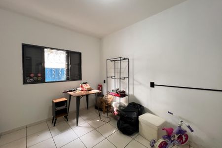 Casa à venda com 300m², 2 quartos e 2 vagas Casa à venda com 300m², 2 quartos e 2 vagasQuarto