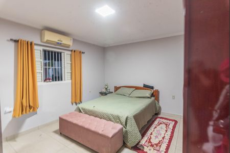 Casa à venda com 242m², 3 quartos e 3 vagasSuíte 1
