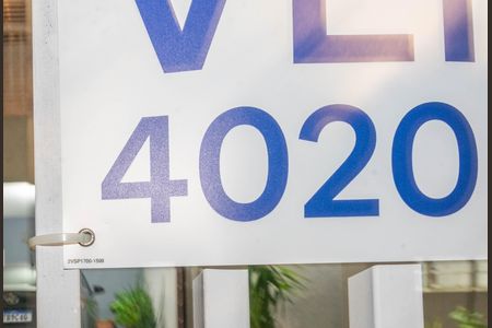 Casa à venda com 242m², 3 quartos e 3 vagasPlaquinha
