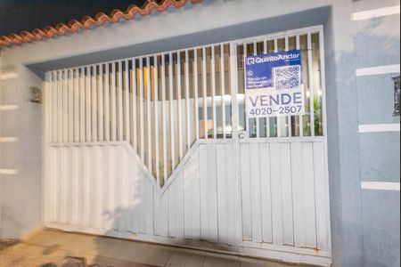 Casa à venda com 242m², 3 quartos e 3 vagasPlaquinha