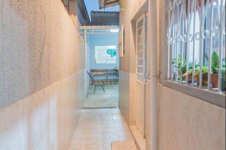Casa à venda com 242m², 3 quartos e 3 vagasCorredor