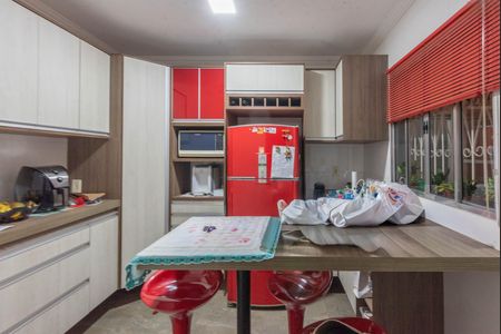Casa à venda com 242m², 3 quartos e 3 vagasCozinha