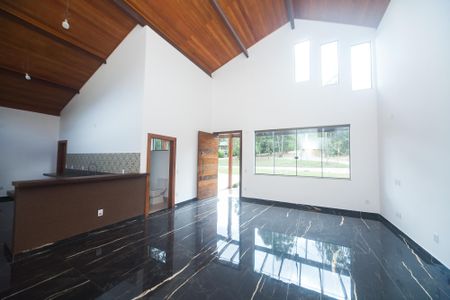 sala de casa de condomínio à venda com 3 quartos, 236m² em Casa Branca, Brumadinho