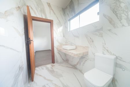 Casa de condomínio à venda com 236m², 3 quartos e 3 vagas Casa de condomínio à venda com 236m², 3 quartos e 3 vagasBanheiro suite