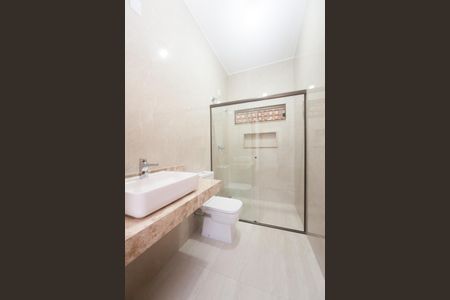 Casa de condomínio à venda com 236m², 3 quartos e 3 vagas Casa de condomínio à venda com 236m², 3 quartos e 3 vagasBanheiro Social
