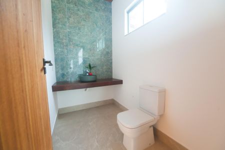 Casa de condomínio à venda com 236m², 3 quartos e 3 vagas Casa de condomínio à venda com 236m², 3 quartos e 3 vagasLavabo