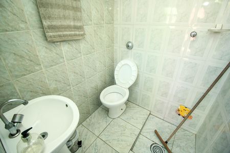 Casa à venda com 120m², 3 quartos e 3 vagas Casa à venda com 120m², 3 quartos e 3 vagasLavabo