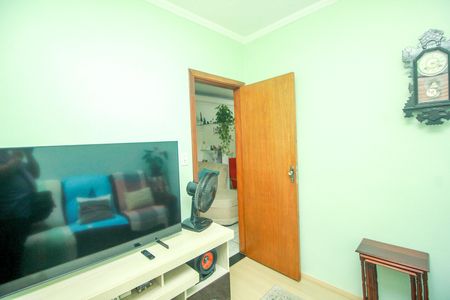 Casa à venda com 120m², 3 quartos e 3 vagas Casa à venda com 120m², 3 quartos e 3 vagasSala de TV