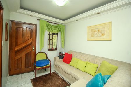 Casa à venda com 120m², 3 quartos e 3 vagas Casa à venda com 120m², 3 quartos e 3 vagasSala