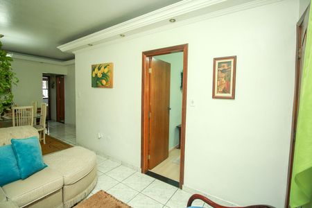 Casa à venda com 120m², 3 quartos e 3 vagas Casa à venda com 120m², 3 quartos e 3 vagasSala
