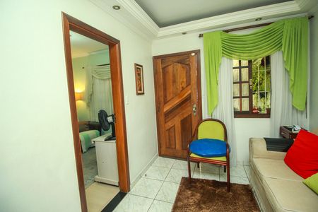 Casa à venda com 120m², 3 quartos e 3 vagas Casa à venda com 120m², 3 quartos e 3 vagasSala