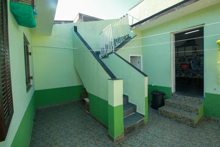Casa à venda com 120m², 3 quartos e 3 vagas Casa à venda com 120m², 3 quartos e 3 vagasQuintal