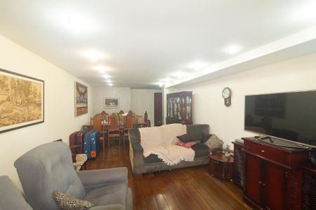 Apartamento para alugar com 178m², 3 quartos e 2 vagas Apartamento para alugar com 178m², 3 quartos e 2 vagasSala