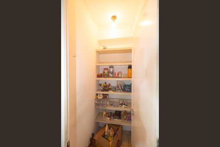 Apartamento para alugar com 178m², 3 quartos e 2 vagas Apartamento para alugar com 178m², 3 quartos e 2 vagasDespensa