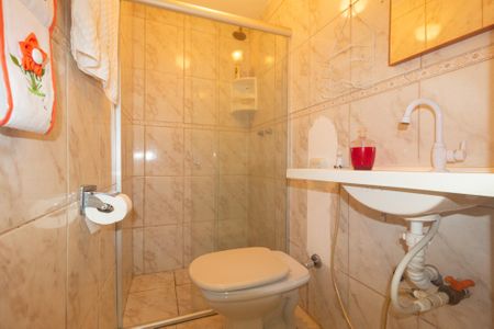 Apartamento para alugar com 178m², 3 quartos e 2 vagas Apartamento para alugar com 178m², 3 quartos e 2 vagasBanheiro Social 2