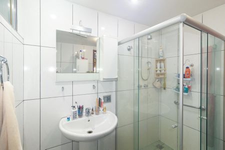 Apartamento para alugar com 178m², 3 quartos e 2 vagas Apartamento para alugar com 178m², 3 quartos e 2 vagasBanheiro Social 1
