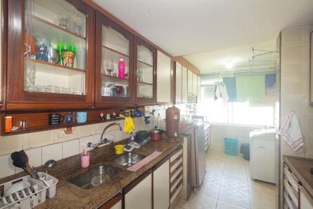 Apartamento para alugar com 178m², 3 quartos e 2 vagas Apartamento para alugar com 178m², 3 quartos e 2 vagasCozinha e Área de Serviço