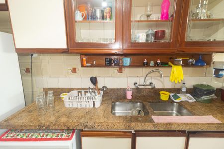 Apartamento para alugar com 178m², 3 quartos e 2 vagas Apartamento para alugar com 178m², 3 quartos e 2 vagasCozinha e Área de Serviço