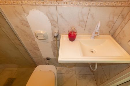 Apartamento para alugar com 178m², 3 quartos e 2 vagas Apartamento para alugar com 178m², 3 quartos e 2 vagasBanheiro Social 2