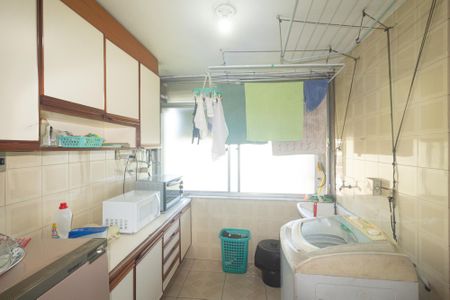 Apartamento para alugar com 178m², 3 quartos e 2 vagas Apartamento para alugar com 178m², 3 quartos e 2 vagasCozinha e Área de Serviço