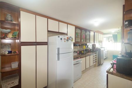 Apartamento para alugar com 178m², 3 quartos e 2 vagas Apartamento para alugar com 178m², 3 quartos e 2 vagasCozinha e Área de Serviço