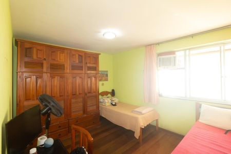 Apartamento para alugar com 178m², 3 quartos e 2 vagas Apartamento para alugar com 178m², 3 quartos e 2 vagasQuarto 2