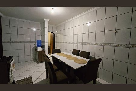 Casa à venda com 227m², 3 quartos e 1 vaga