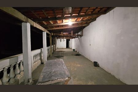 Casa à venda com 227m², 3 quartos e 1 vaga