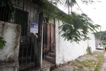Casa para alugar com 42m², 1 quarto e sem vaga Casa para alugar com 42m², 1 quarto e sem vagaPlaquinha