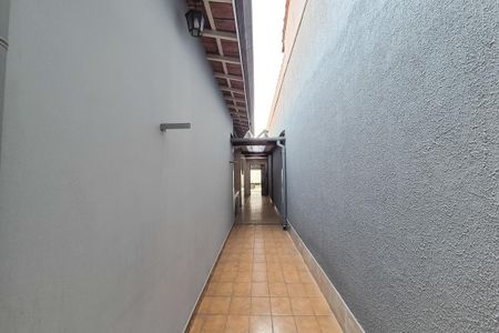 Casa à venda com 160m², 2 quartos e 2 vagas Casa à venda com 160m², 2 quartos e 2 vagascorredor