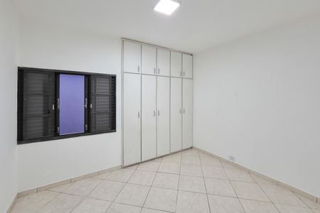 Casa à venda com 160m², 2 quartos e 2 vagas Casa à venda com 160m², 2 quartos e 2 vagasQuarto