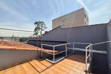 Casa à venda com 160m², 2 quartos e 2 vagas Casa à venda com 160m², 2 quartos e 2 vagasQuintal