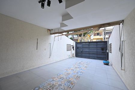 Garagem de casa à venda com 4 quartos, 176m² em Vila do Bosque, São Paulo