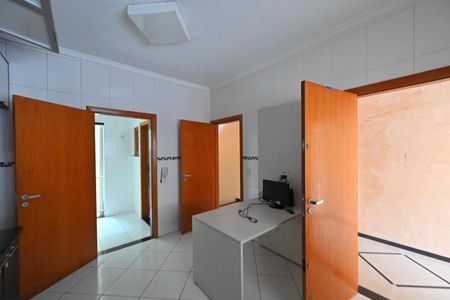 Cozinha de casa à venda com 4 quartos, 176m² em Vila do Bosque, São Paulo