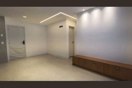 Apartamento para alugar com 84m², 2 quartos e 1 vagaSala