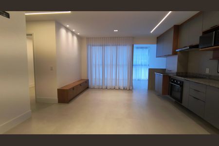 Sala de apartamento para alugar com 2 quartos, 84m² em Recreio dos Bandeirantes, Rio de Janeiro