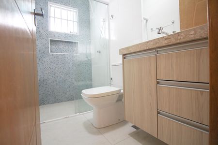Banheiro 1 de casa para alugar com 2 quartos, 100m² em Cidade Satelite Santa Barbara, São Paulo
