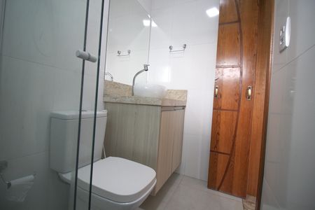 Casa para alugar com 100m², 2 quartos e 1 vaga Casa para alugar com 100m², 2 quartos e 1 vagaBanheiro 2