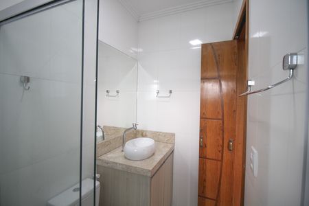 Casa para alugar com 100m², 2 quartos e 1 vaga Casa para alugar com 100m², 2 quartos e 1 vagaBanheiro 2