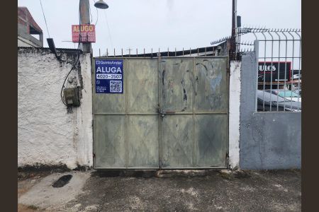 Casa para alugar com 60m², 2 quartos e 1 vaga Casa para alugar com 60m², 2 quartos e 1 vagaFachada