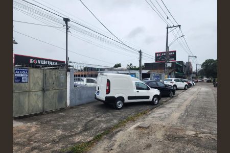 Casa para alugar com 60m², 2 quartos e 1 vaga Casa para alugar com 60m², 2 quartos e 1 vagaFachada