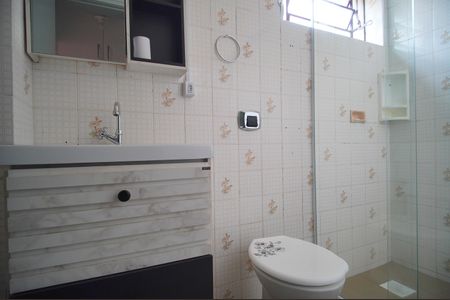 Banheiro de apartamento para alugar com 1 quarto, 60m² em Cristo Rei, São Leopoldo
