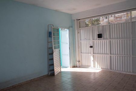 Casa para alugar com 70m², 1 quarto e 1 vaga Casa para alugar com 70m², 1 quarto e 1 vagaGaragem